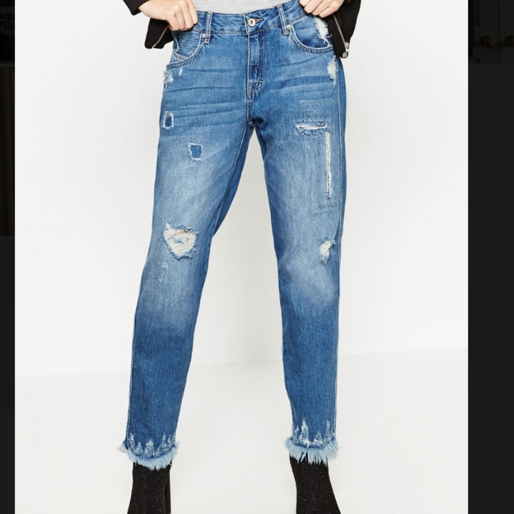 NWT ZARA BLUE RIPPED JEANS SIZE 00